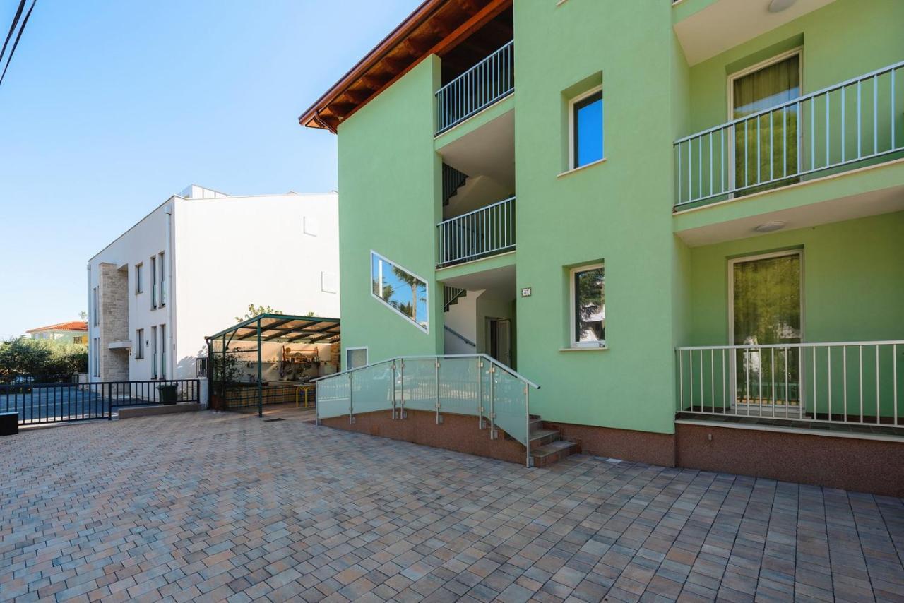 Andrea House With Apartments Umag Extérieur photo
