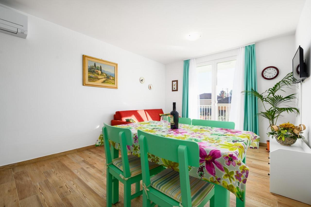Andrea House With Apartments Umag Extérieur photo