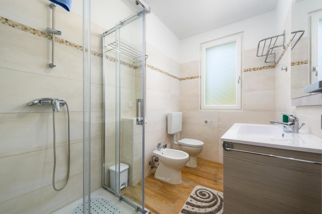 Andrea House With Apartments Umag Extérieur photo