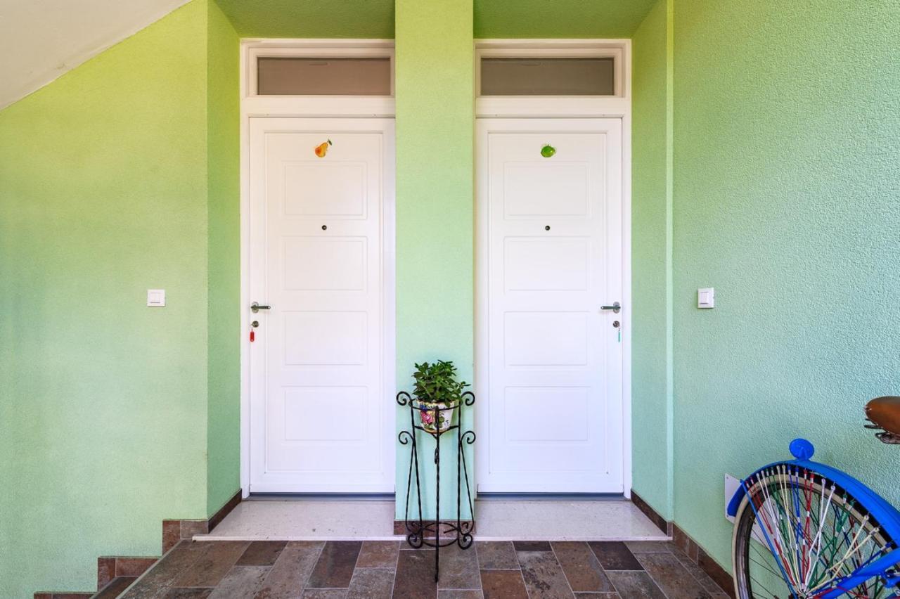 Andrea House With Apartments Umag Extérieur photo