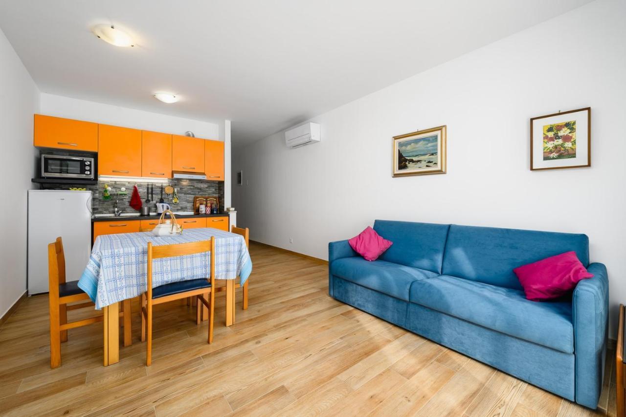 Andrea House With Apartments Umag Extérieur photo