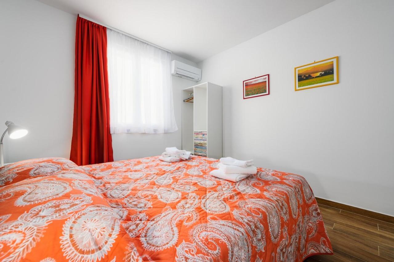 Andrea House With Apartments Umag Extérieur photo