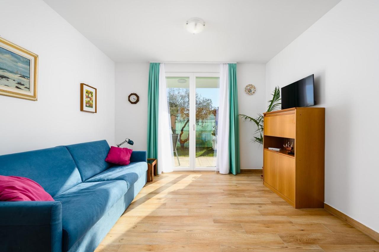 Andrea House With Apartments Umag Extérieur photo
