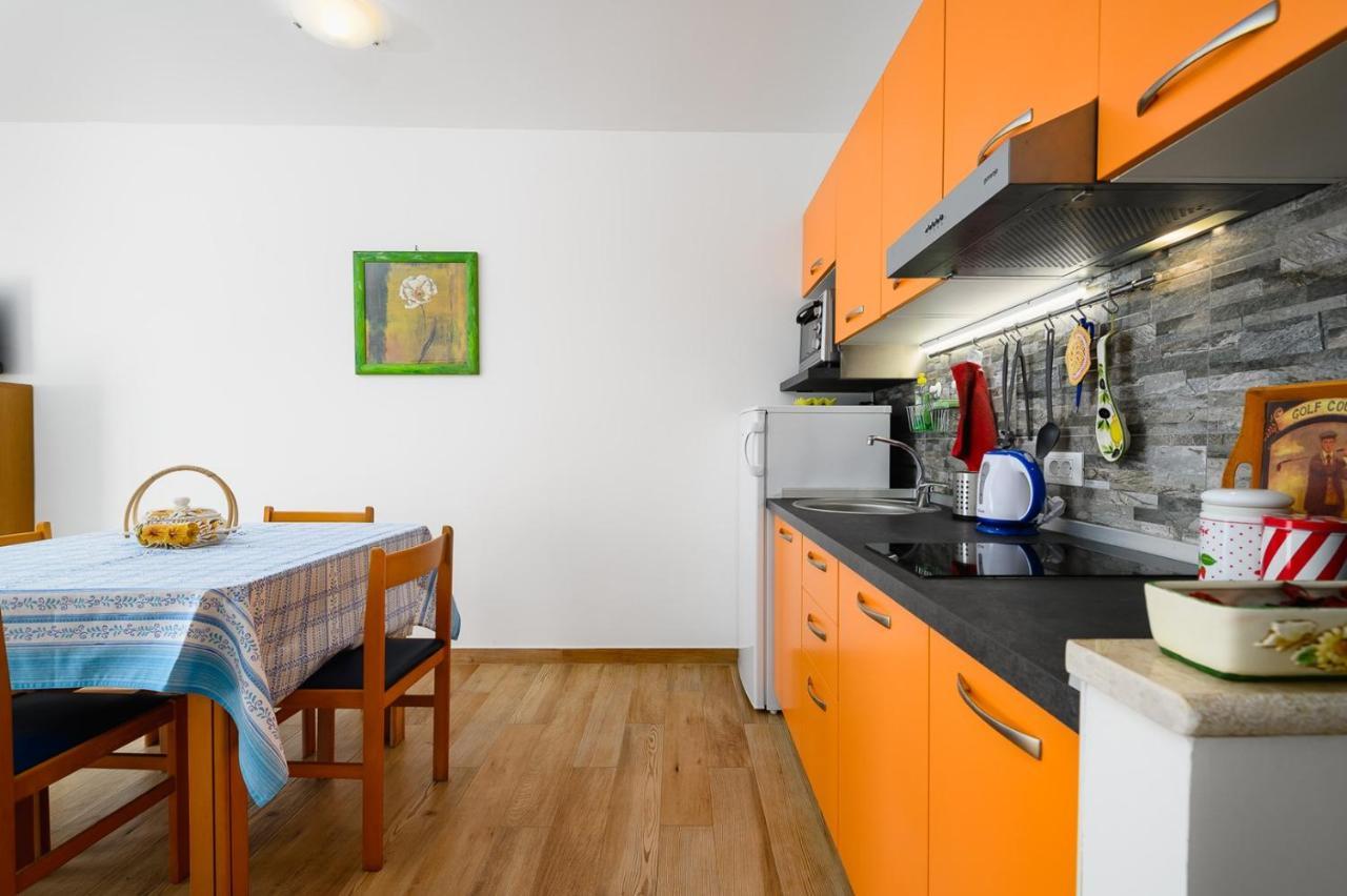 Andrea House With Apartments Umag Extérieur photo