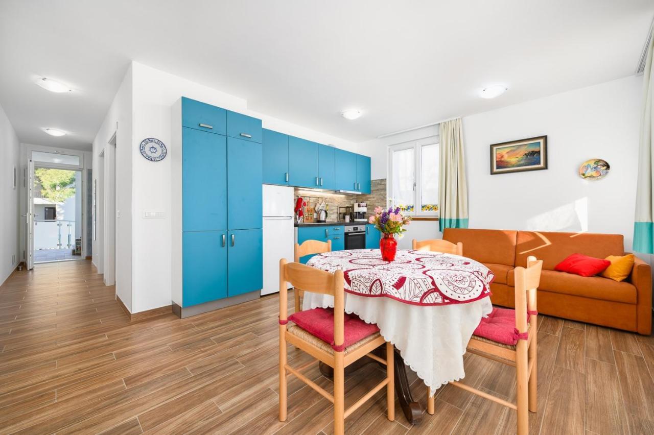 Andrea House With Apartments Umag Extérieur photo