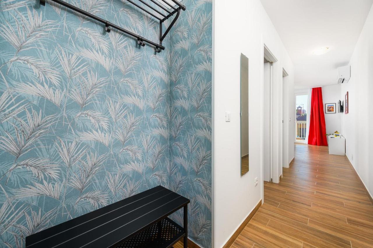 Andrea House With Apartments Umag Extérieur photo