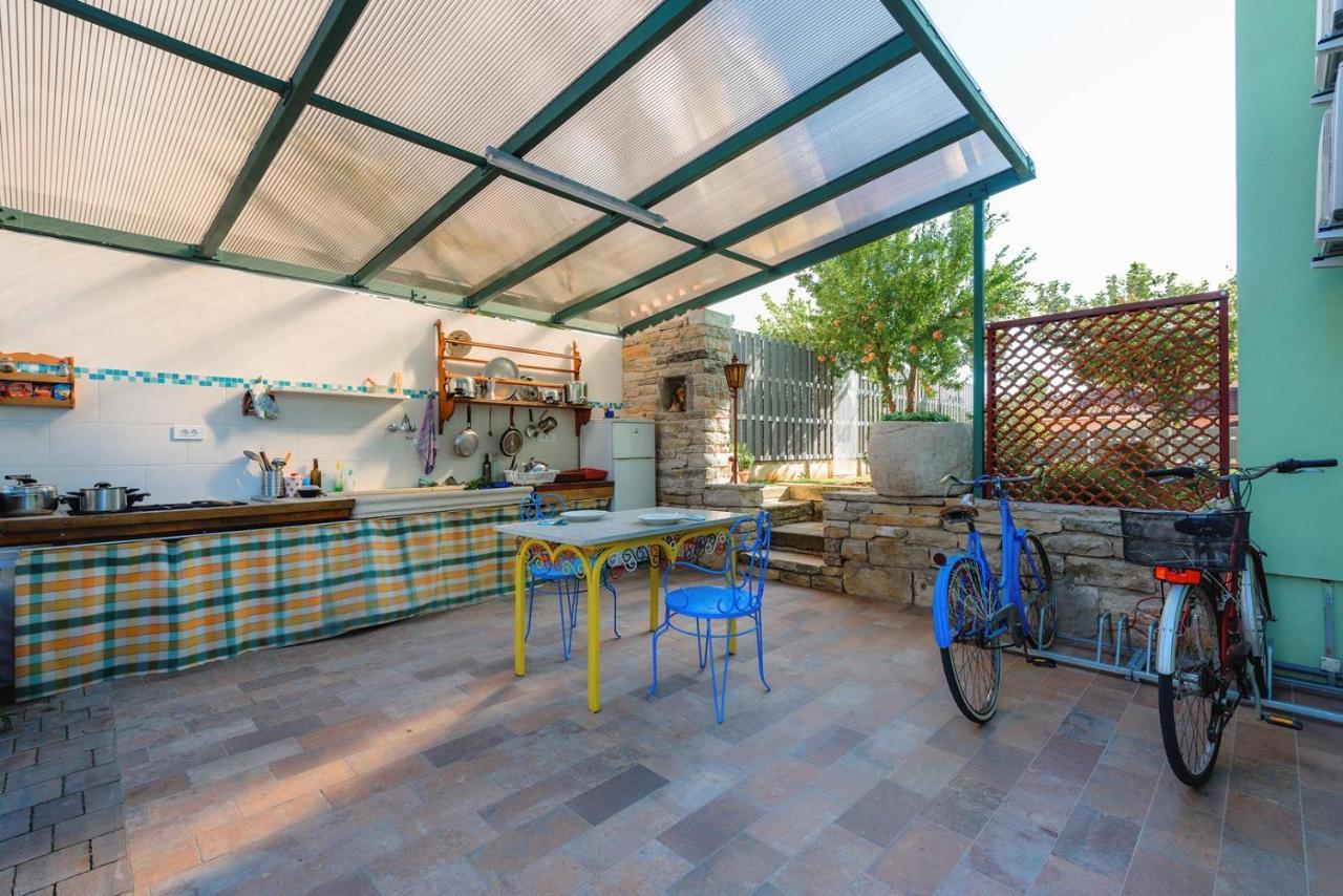 Andrea House With Apartments Umag Extérieur photo
