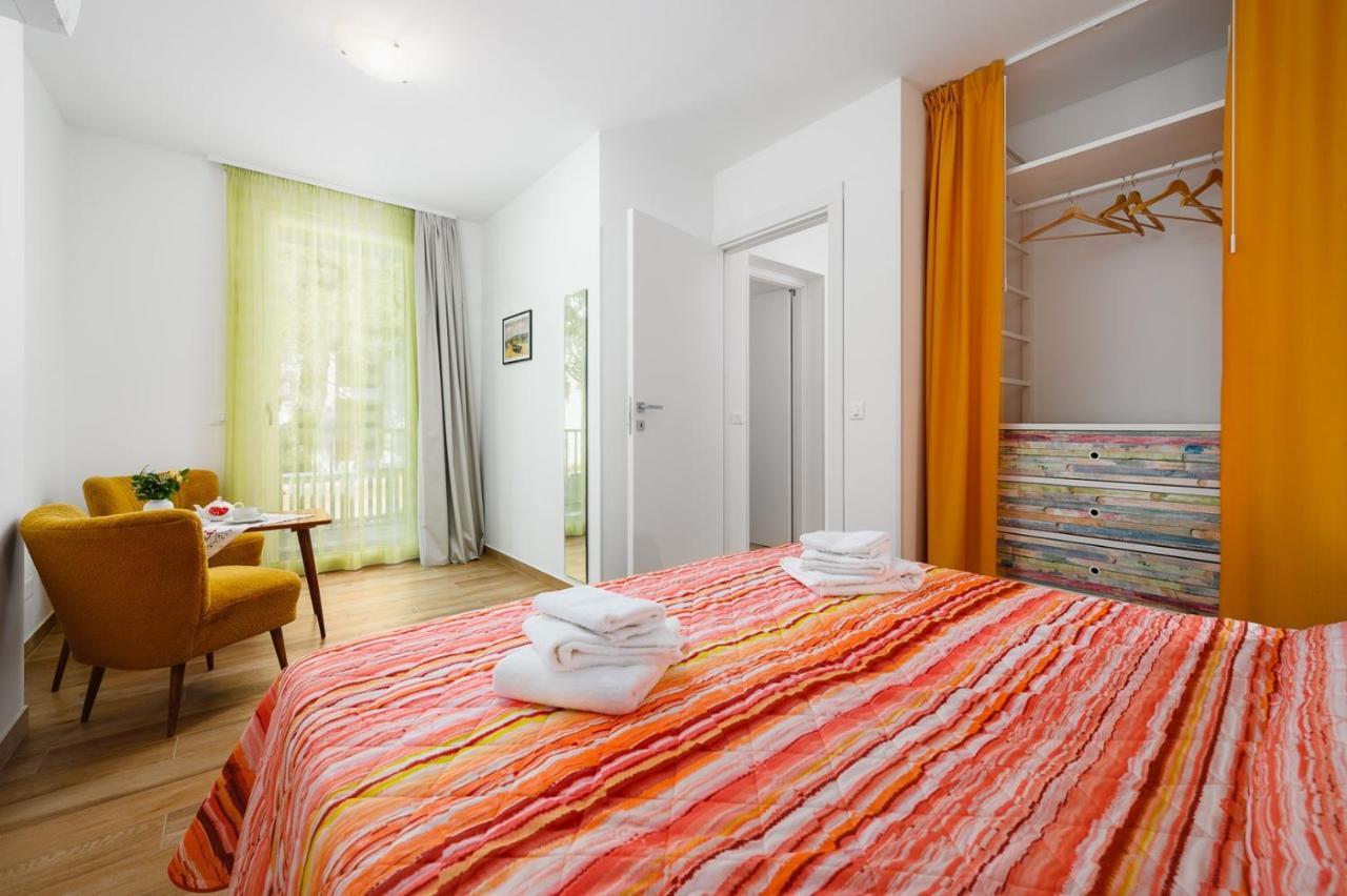 Andrea House With Apartments Umag Extérieur photo